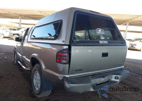 1999 Chevrolet S Truck Ls z USA, uszkodzony, nr VIN 1GCDT19X1X8151004